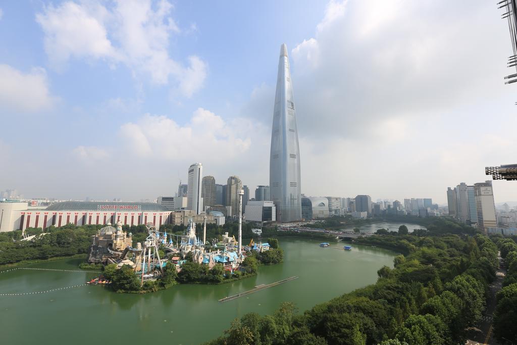 Lotte World Lake View Loft Сеул Екстериор снимка
